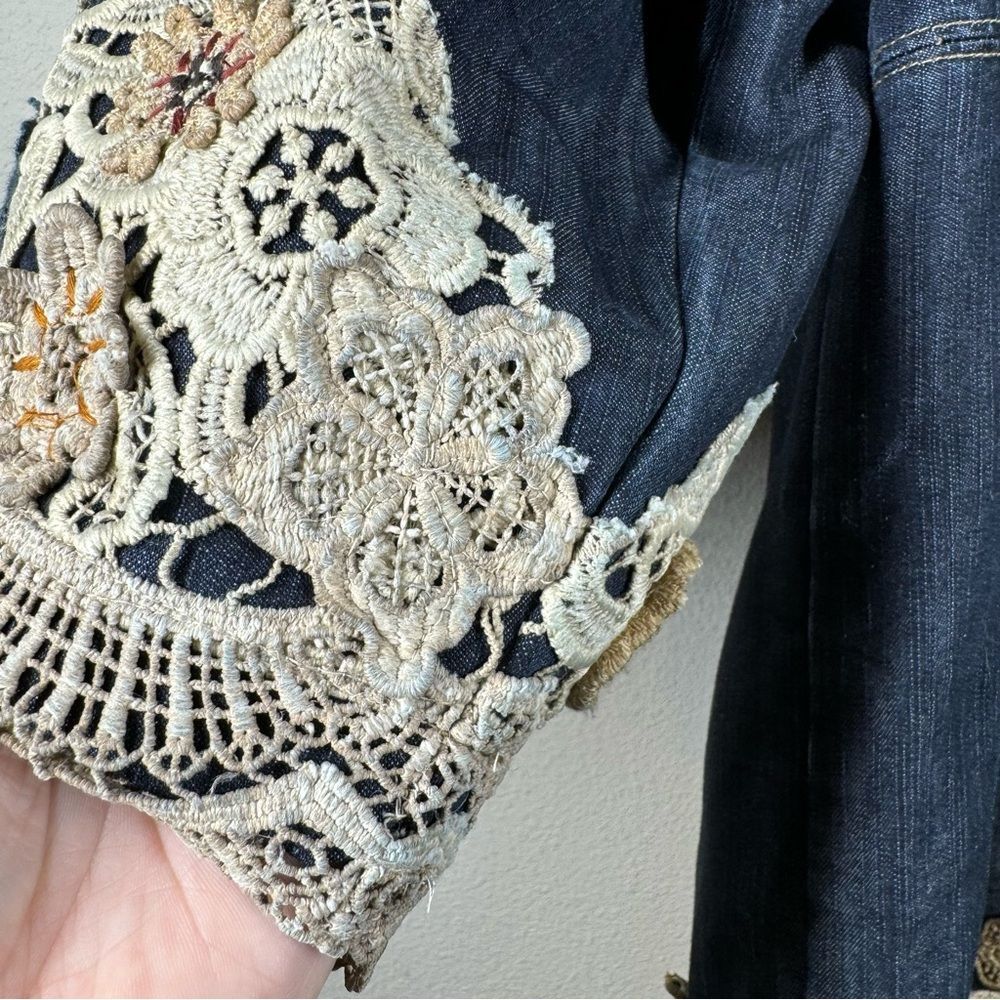 Chicos Denim Lace Doilie Long Blazer Jacket Boho Embellishment Size 3 Or XL - Picture 12 of 12
